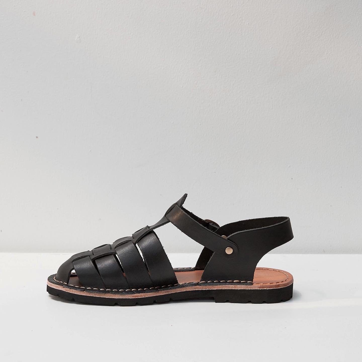 TEAK SANDALS - BLACK