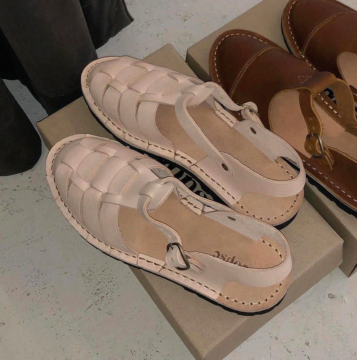 TEAK SANDALS - NATURAL