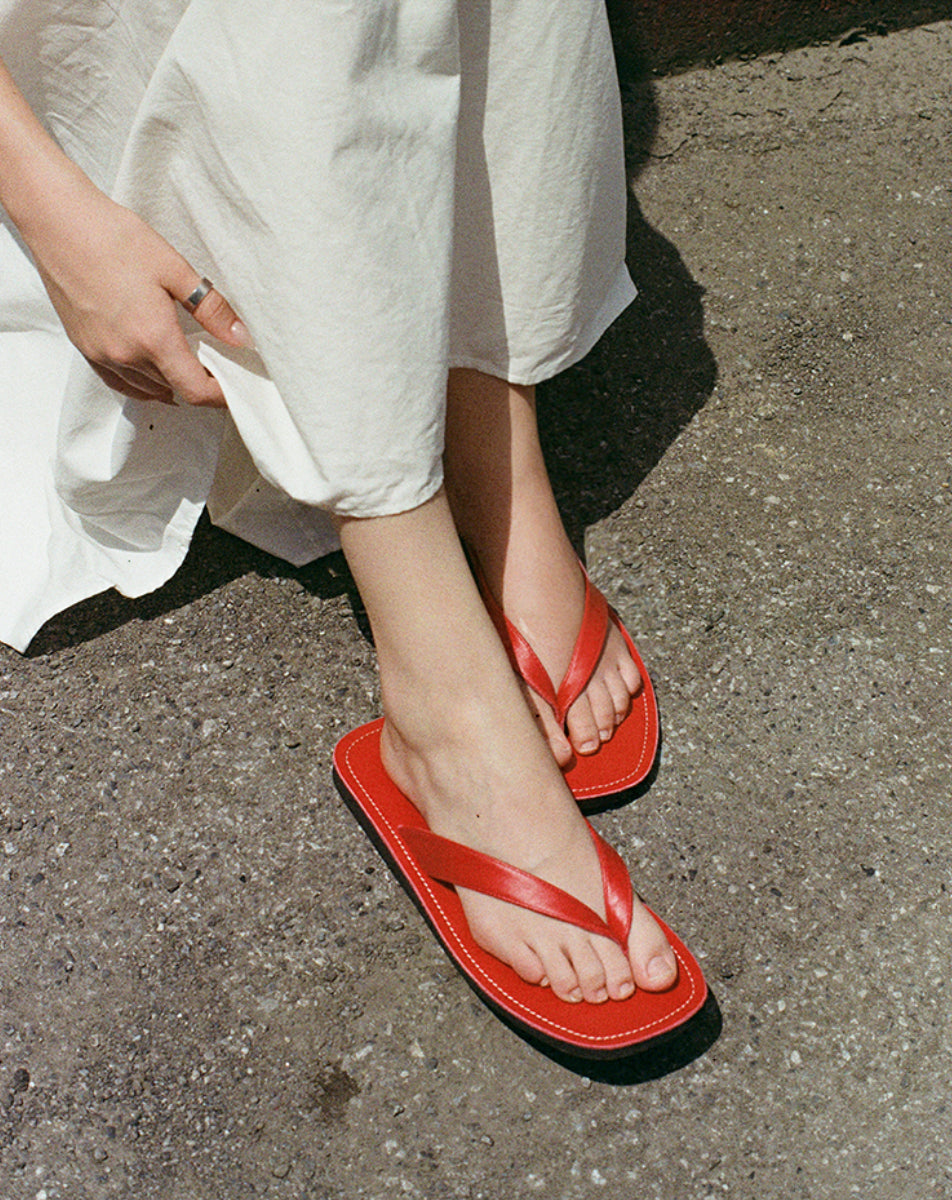 EVERYDAY SANDALS - CHILI RED