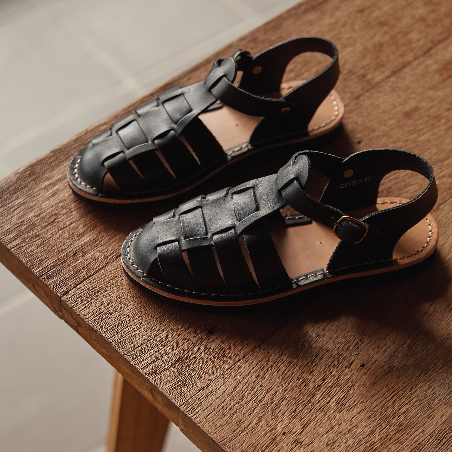TEAK SANDALS - BLACK