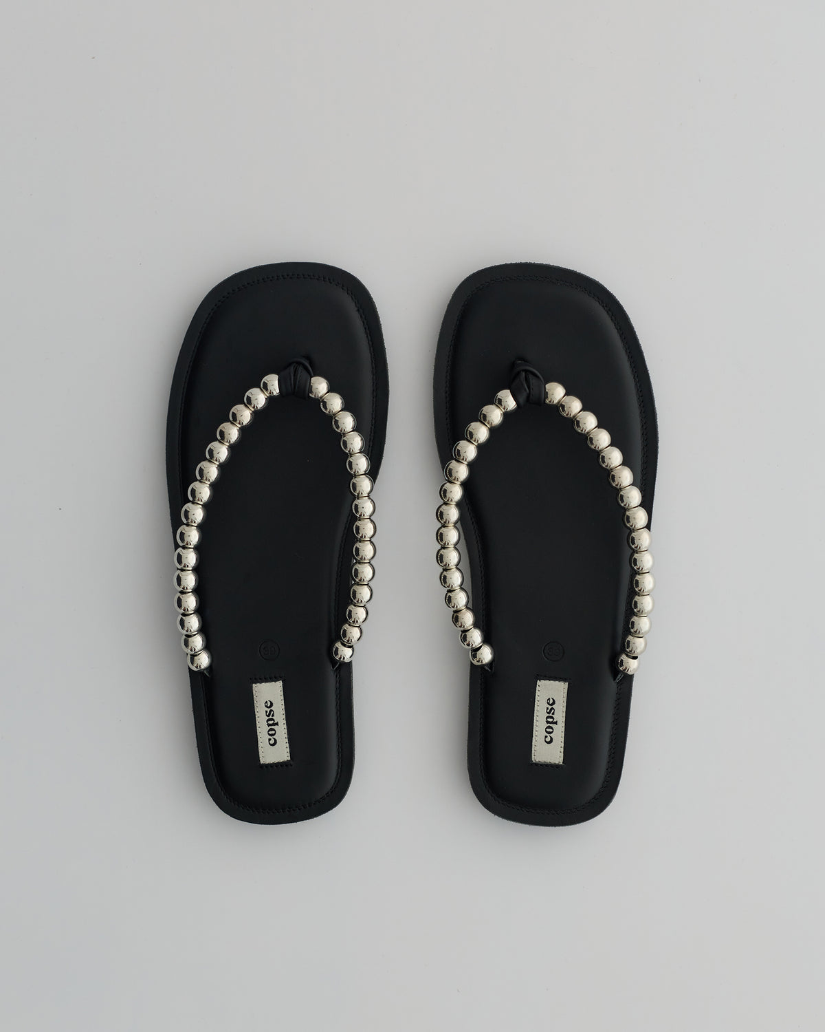 PEBBLE SANDALS - Black / Silver